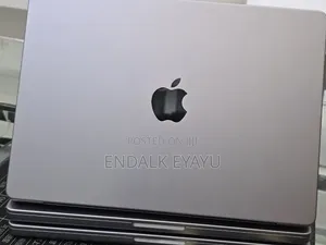 New Laptop Apple MacBook Pro 2020 M1 32GB Apple M1 Pro SSD 512GB