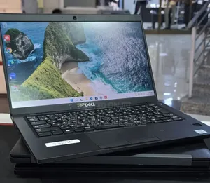 New Laptop Dell Latitude 7390 8GB Intel Core i5 SSD 256GB