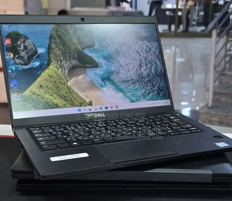 New Laptop Dell Latitude 7390 8GB Intel Core i5 SSD 256GB