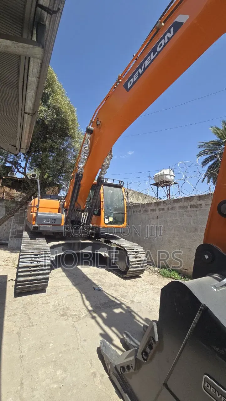 Urgent - Develon Excavator