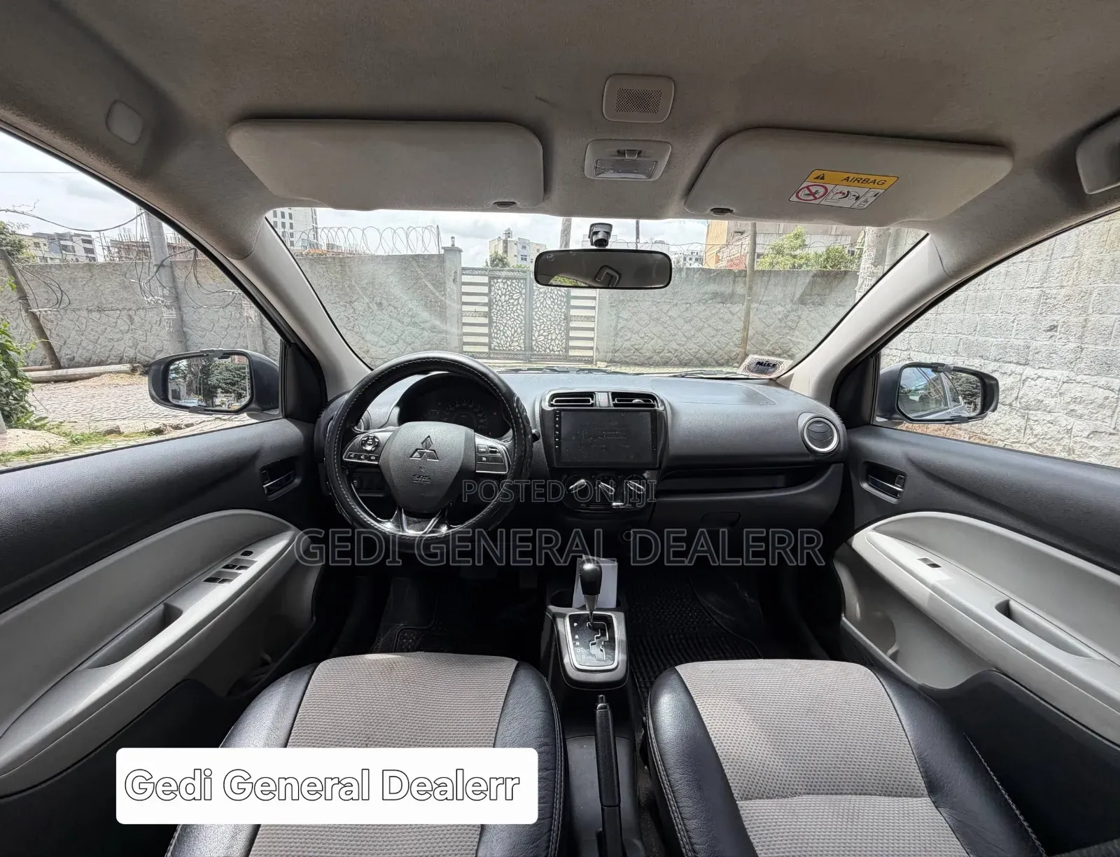 Mitsubishi Attrage 2021 Silver