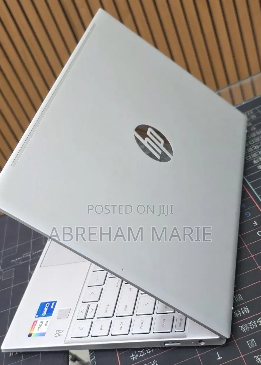 New Laptop HP Pavilion 13 8GB Intel Core i5 SSD 512GB