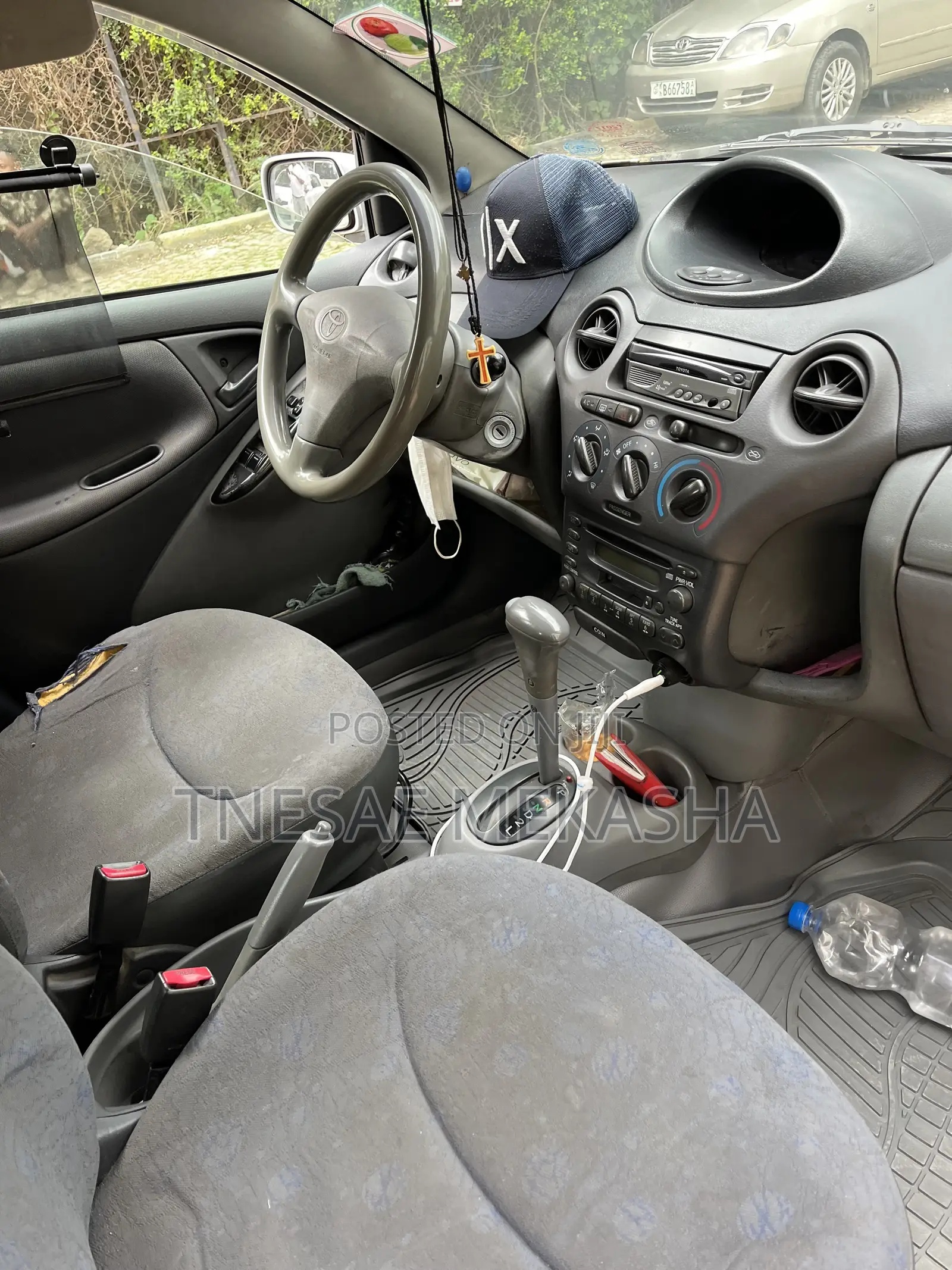 Toyota Vitz 2001 Silver