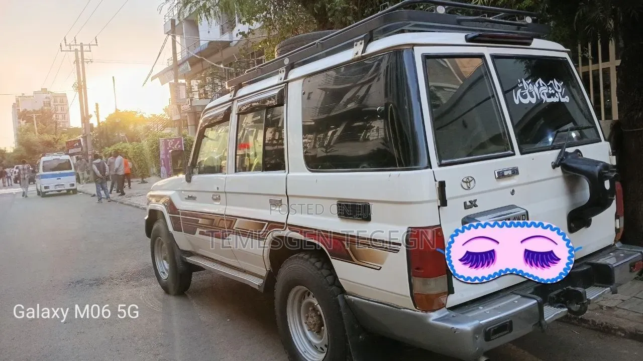 Toyota Land Cruiser 2008 White