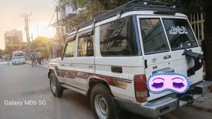 Toyota Land Cruiser 2008 White