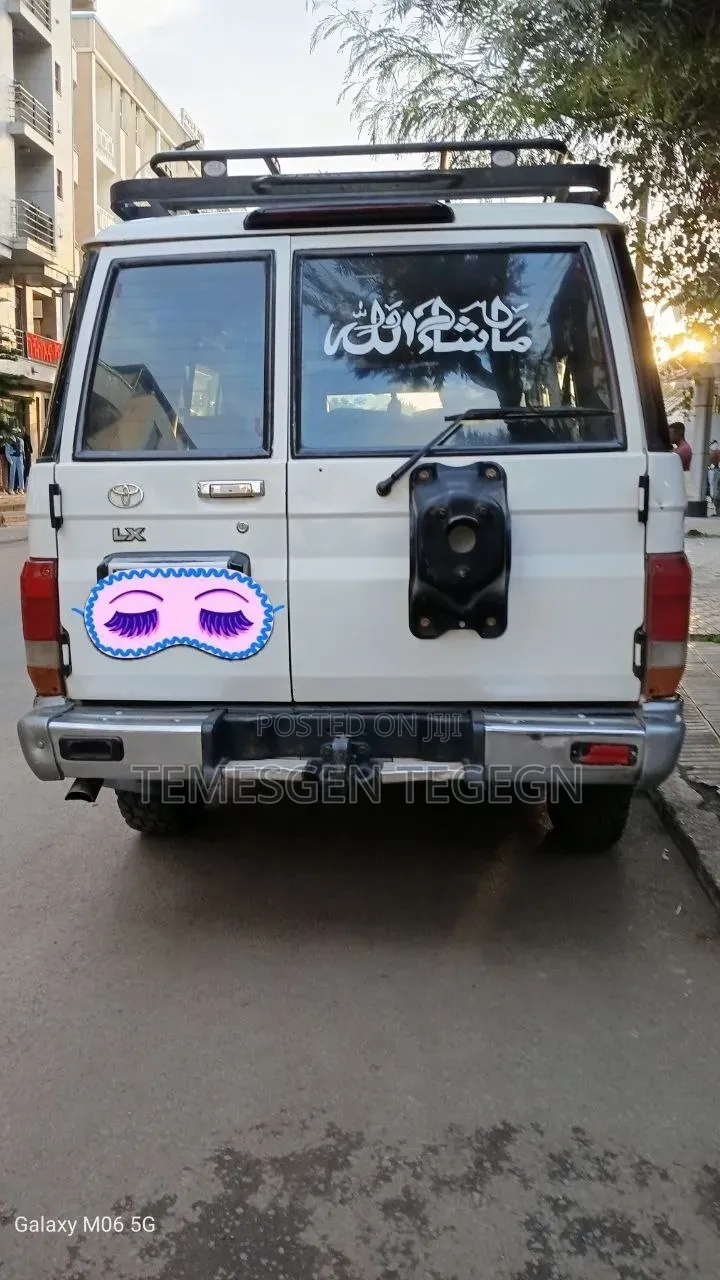 Toyota Land Cruiser 2008 White