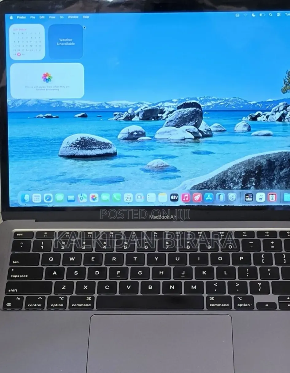 New Laptop Apple MacBook Air 2022 M2 8GB Apple M2 SSD 256GB
