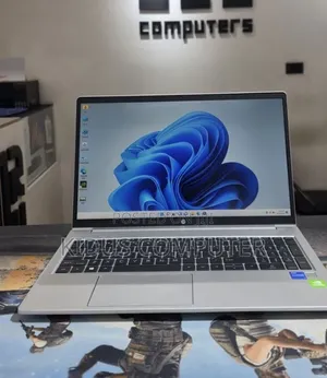 New Laptop HP EliteBook 845 G8 16GB Intel Core i5 SSD 512GB