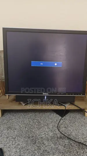 Dell 19" Monitor, Speaker Included (VGA, DVI, AV & S-Video)