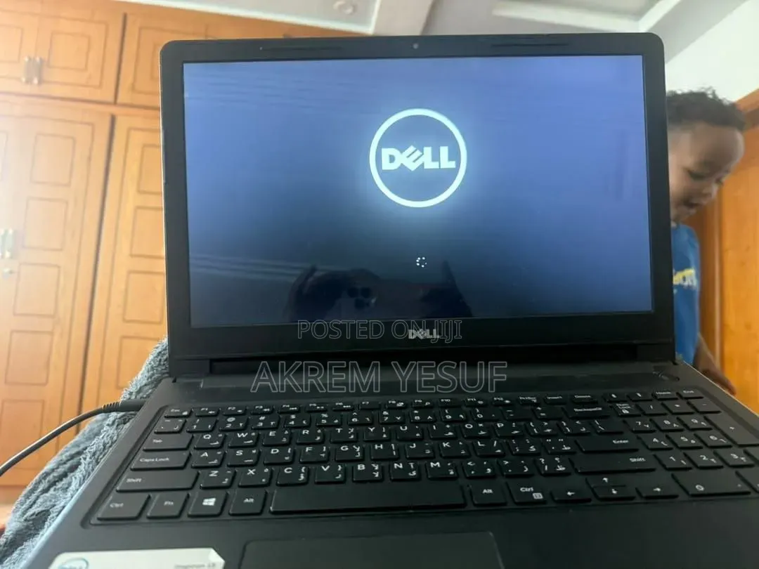 Laptop Dell Inspiron 15 8GB Intel Core i3 HDD 1T
