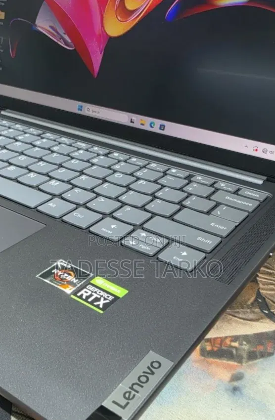 New Laptop Lenovo 16GB AMD Ryzen 7 SSD 512GB