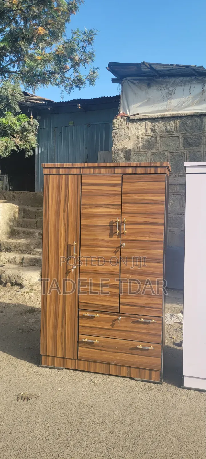 1.20 ቁምሳጥን