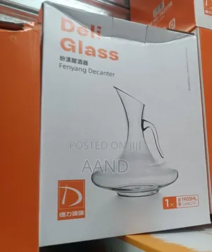 Deli Glass Fenyang Decanter – 1900 Ml