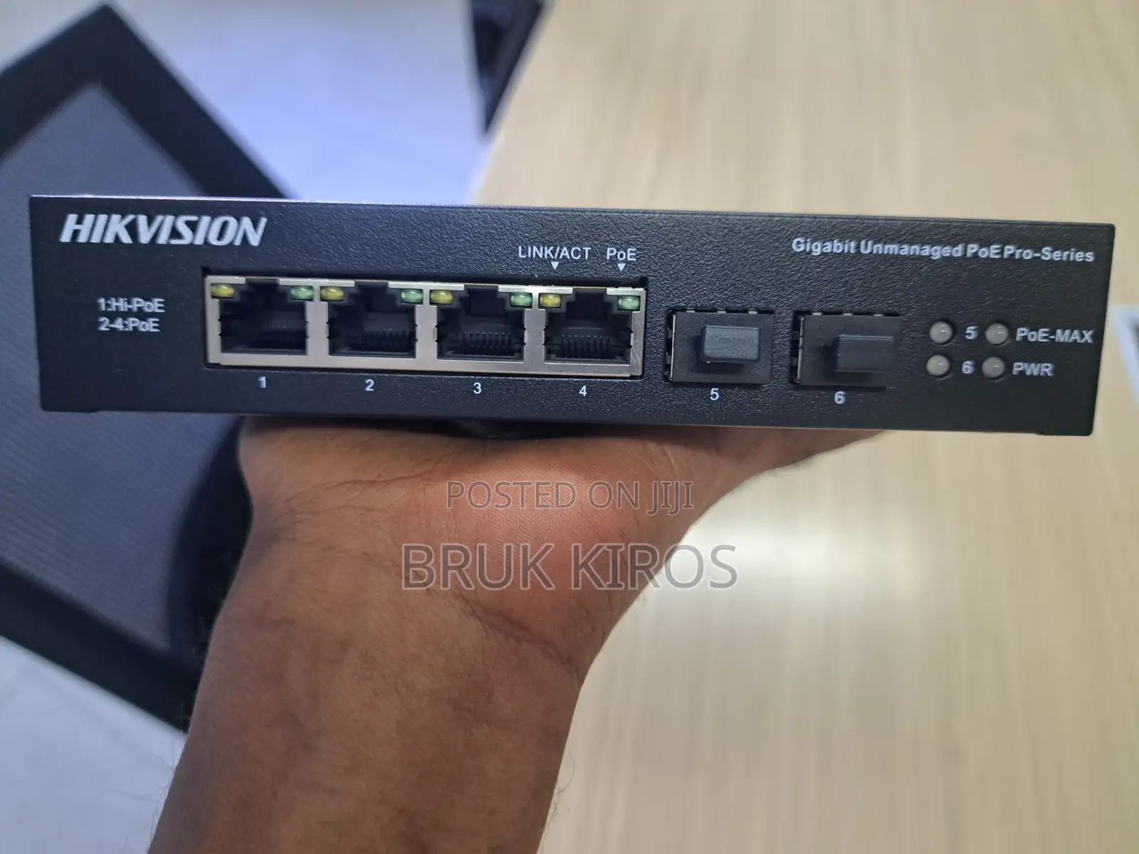 Hikvision 4 Port Gigabit Unmanaged POE Switch