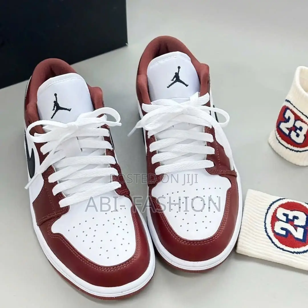 Nike Air Jordan 1 Low SE Dark Pony Premium Brand – New Arrival