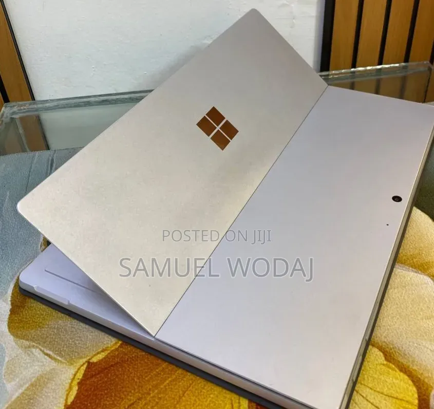 New Laptop Microsoft Surface 16GB Intel Core i7 SSD 512GB