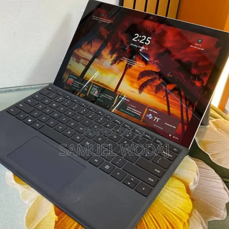 New Laptop Microsoft Surface 16GB Intel Core i7 SSD 512GB