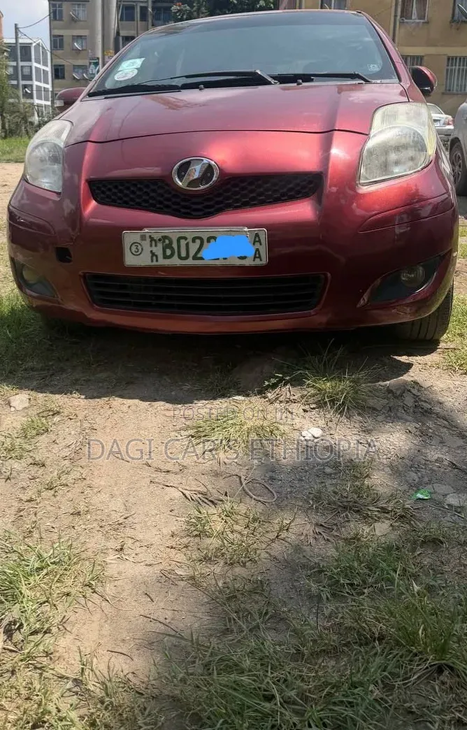 Toyota Yaris 2010 Burgundy
