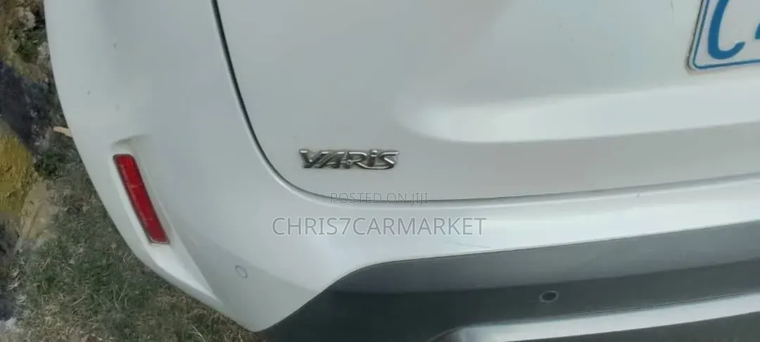 Toyota Yaris Cross 1.5 Hybrid FWD 2024 White