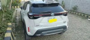 Toyota Yaris Cross 1.5 Hybrid FWD 2024 White