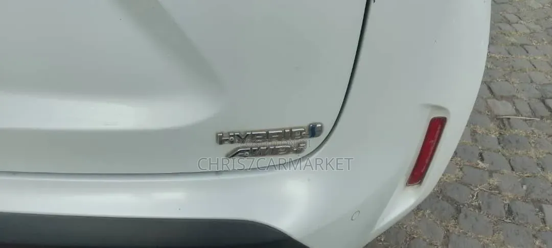 Toyota Yaris Cross 1.5 Hybrid FWD 2024 White