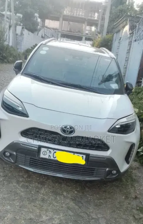Toyota Yaris Cross 1.5 Hybrid FWD 2024 White