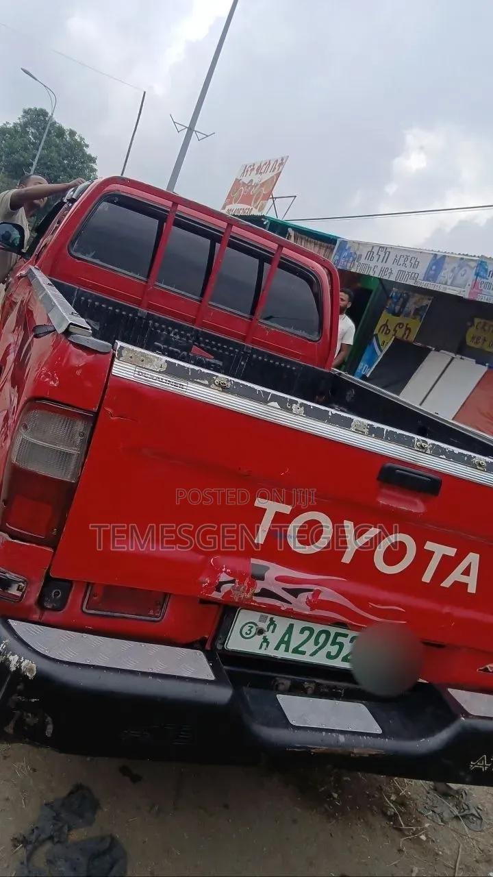 Toyota Hilux 1999