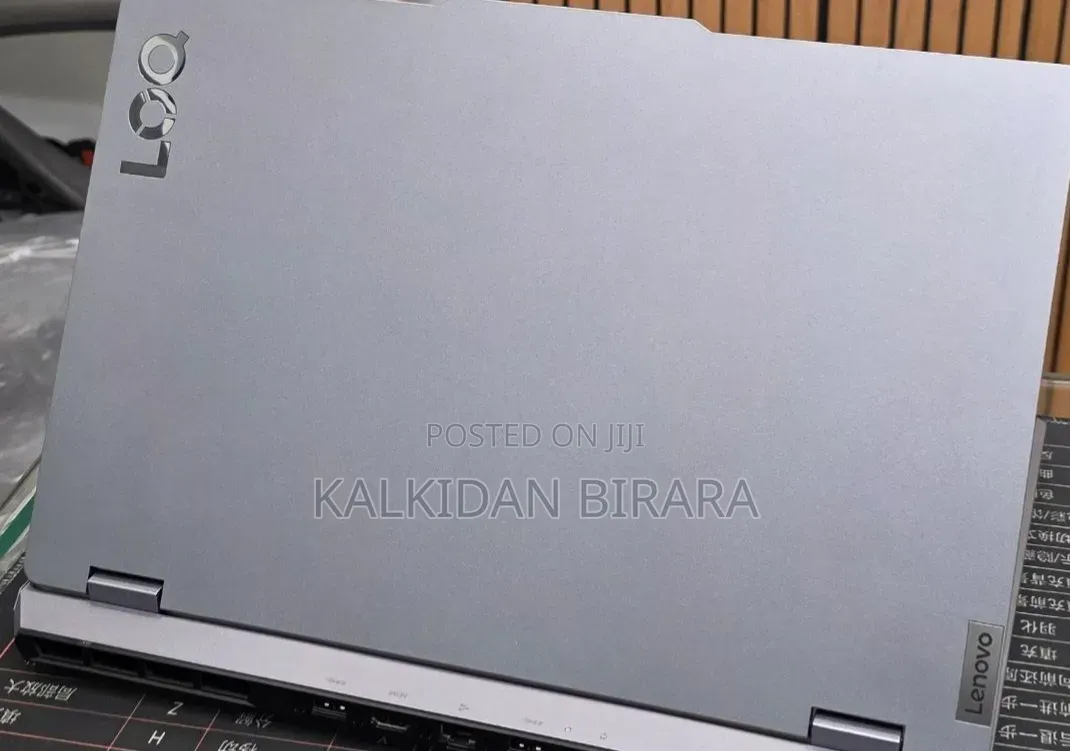 New Laptop Lenovo LOQ 15AHP10 8GB Intel Core i5 SSD 512GB