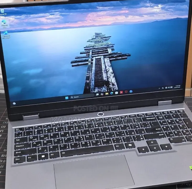 New Laptop Lenovo LOQ 15AHP10 8GB Intel Core i5 SSD 512GB