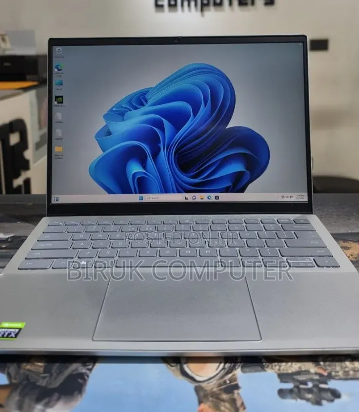 New Laptop Dell Inspiron 14 16GB Intel Core i7 SSD 512GB