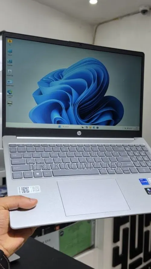 New Laptop HP ZBook 15 16GB Intel Core i7 SSD 512GB