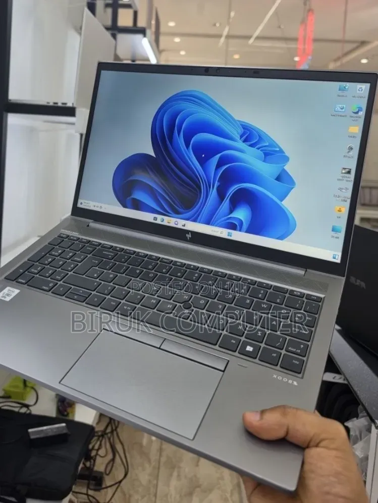 New Laptop HP ZBook 15 16GB Intel Core i7 SSD 512GB