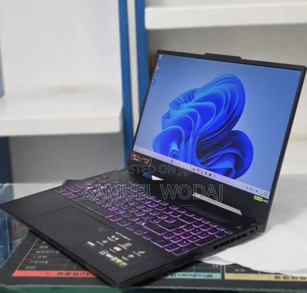 New Laptop Lenovo A10 16GB Intel Core i7 SSD 6T