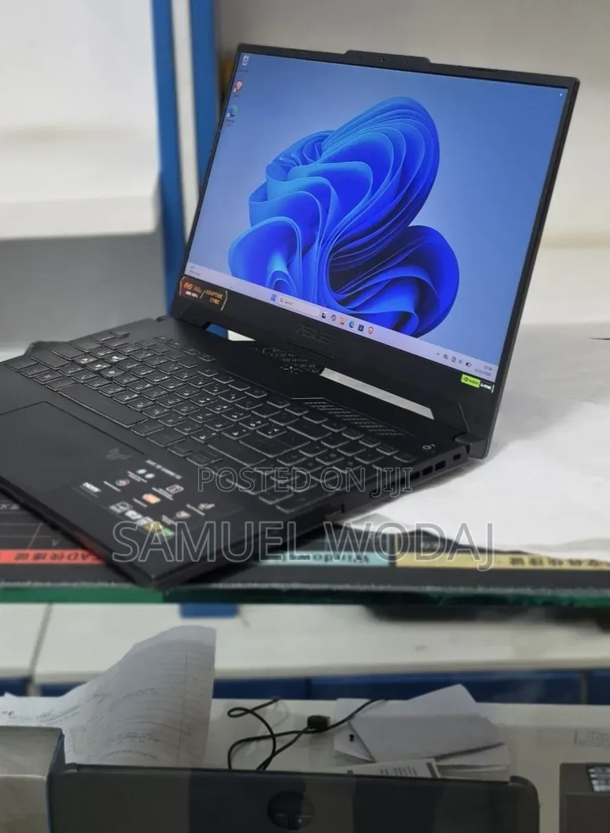 New Laptop Lenovo A10 16GB Intel Core i7 SSD 6T