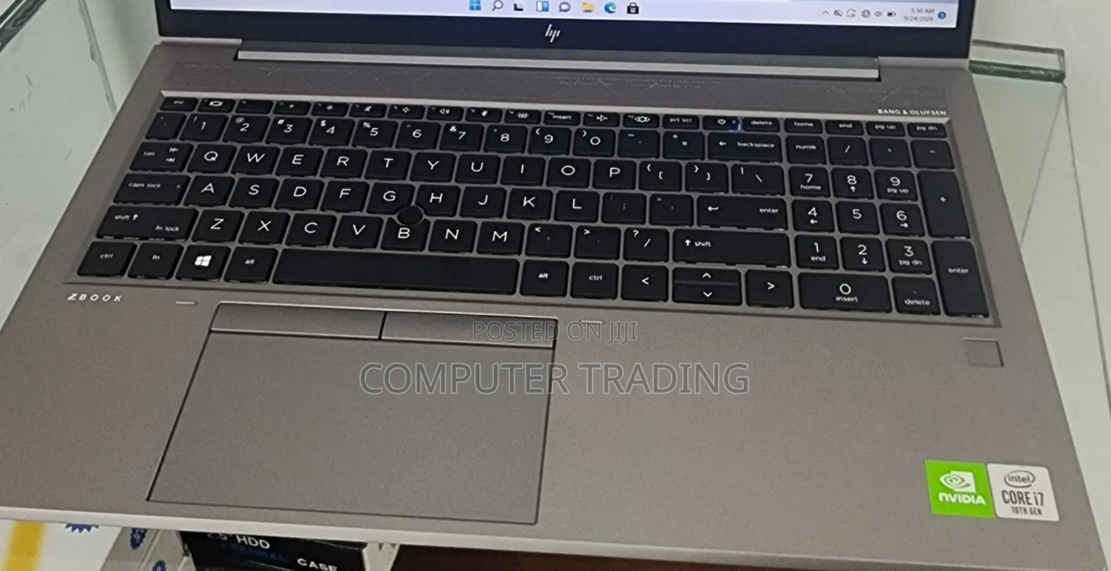 New Laptop HP ZBook Firefly G8 16GB Intel Core i7 SSD 512GB