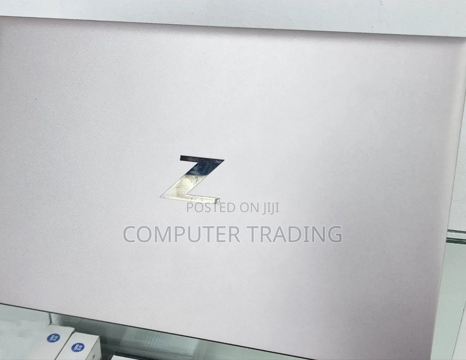 New Laptop HP ZBook Firefly G8 16GB Intel Core i7 SSD 512GB