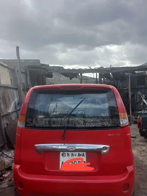 Hyundai Verna 2000 Red