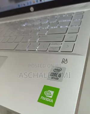 New Laptop HP Pavilion 14 8GB Intel Core i5 SSD 512GB