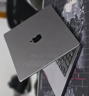 New Laptop Apple MacBook Pro 2024 M4 24GB Apple M4 SSD 1T