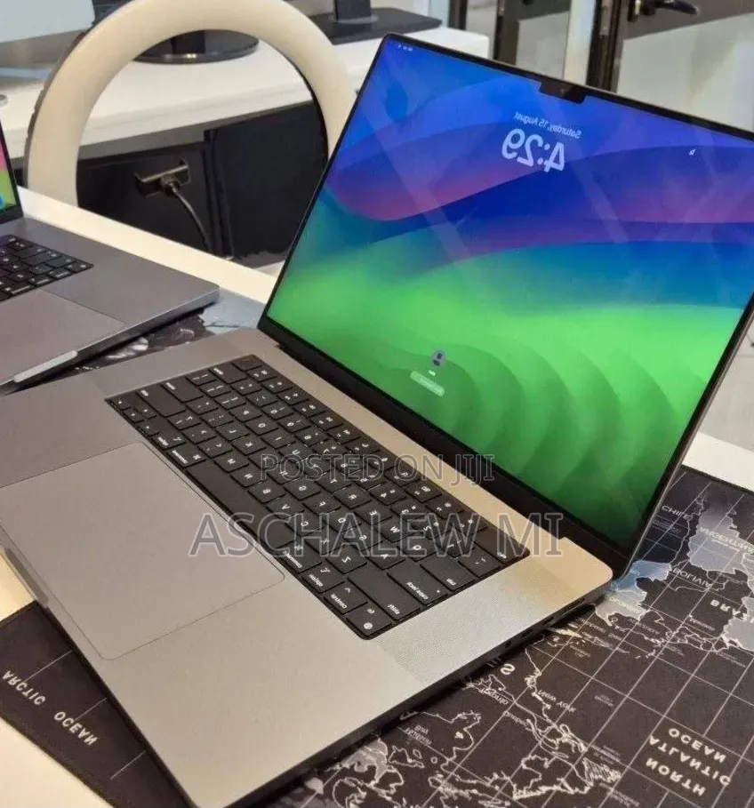 New Laptop Apple MacBook Pro 2021 M1 32GB Apple M1 Pro SSD 512GB