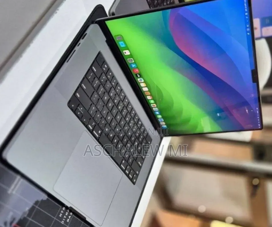 New Laptop Apple MacBook Pro 2021 M1 32GB Apple M1 Pro SSD 512GB