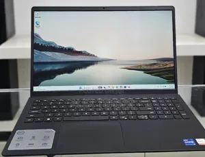 New Laptop Dell Inspiron 15 16GB Intel Core i7 SSD 512GB