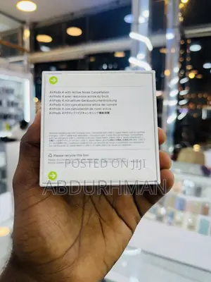 Air Pods 4 Active Noise Cancellation