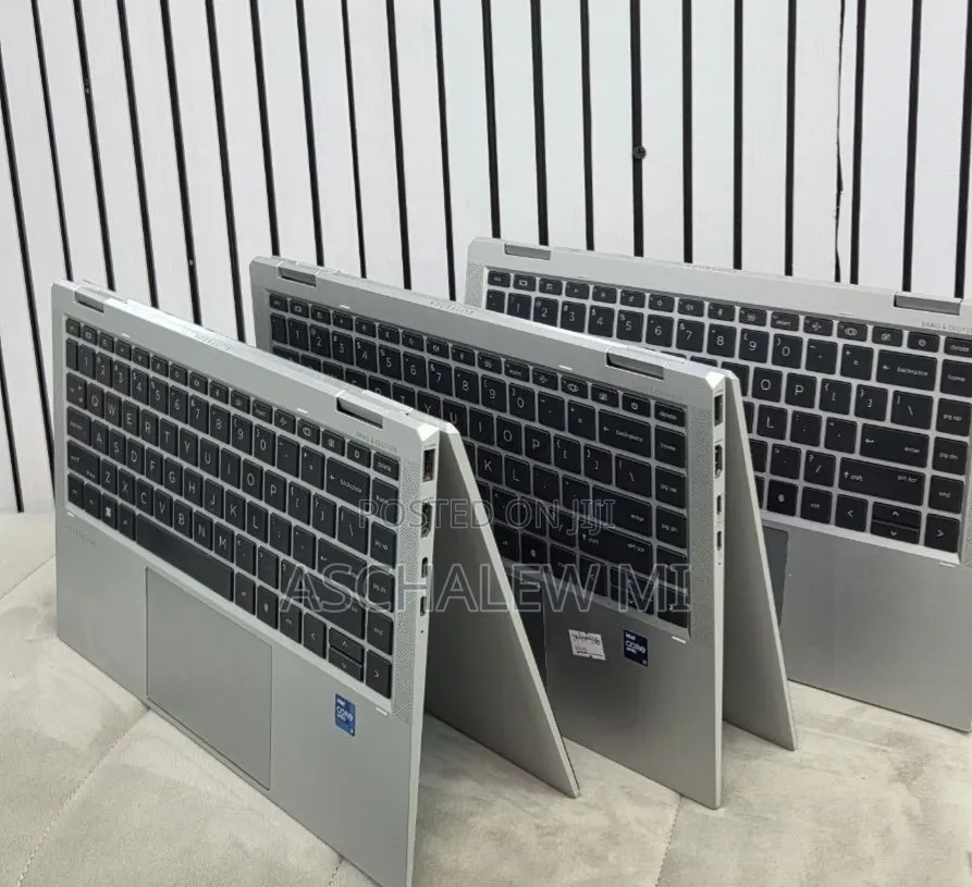 New Laptop HP EliteBook 1040 G8 16GB Intel Core i7 SSD 512GB