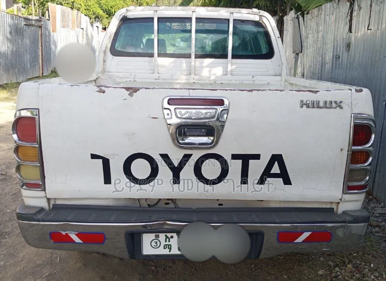 Toyota Hilux 2007 White