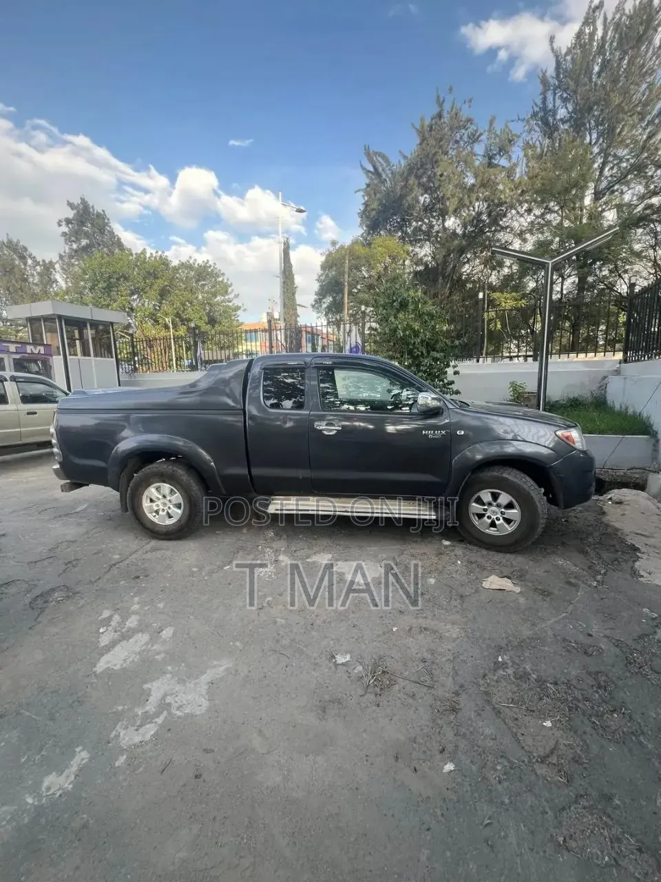 Toyota Hilux 2010 Gray