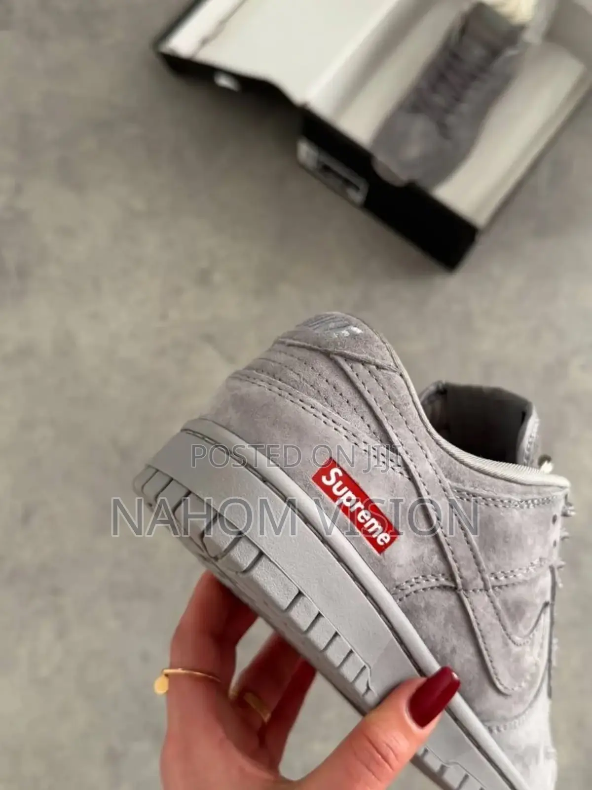 Supreme X Nike Dunk Low