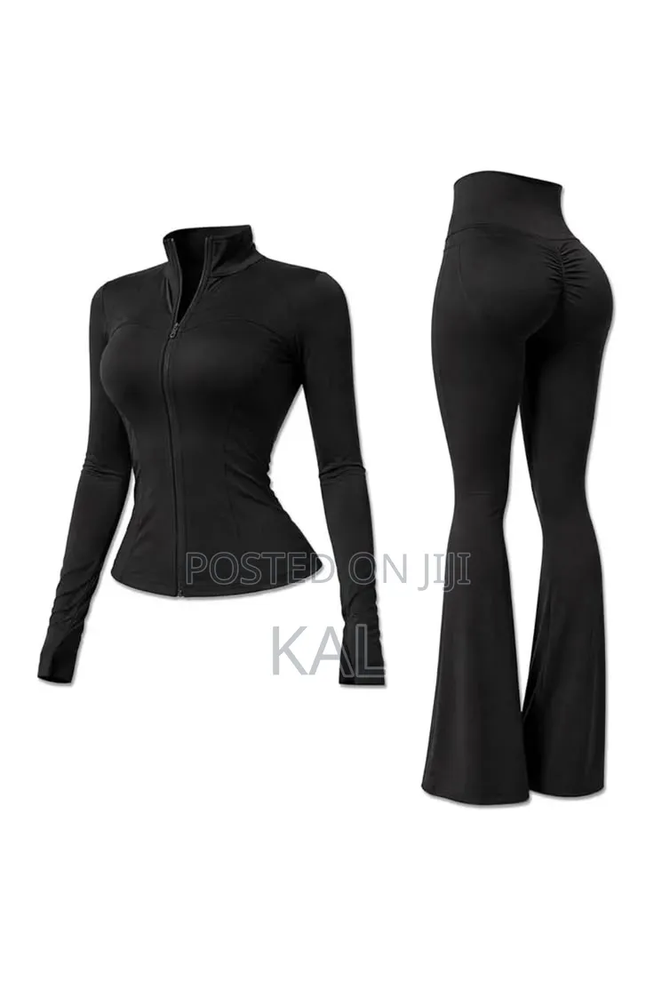 Woman Scrunch Butt Flared Gym Set Zip Up Jacket