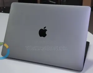 New Laptop Apple MacBook Pro 2021 M1 8GB Apple M1 SSD 256GB
