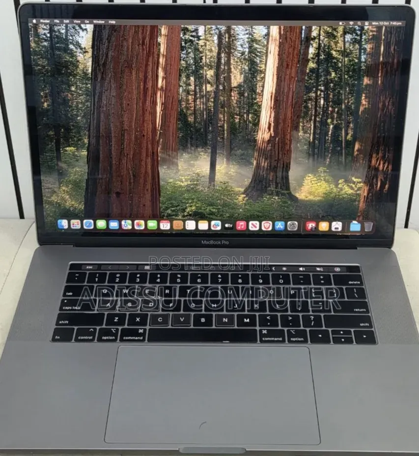 New Laptop Apple MacBook Pro 2019 16GB Intel Core i9 SSD 512GB